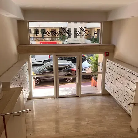 Les Arenes - Centre, 2 Pieces Recemment Renove De 45 M2 Avec Sa Terrasse De 10 M2 Апартаменты *