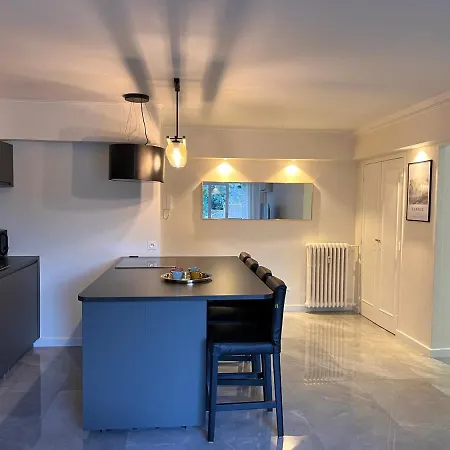 Les Arenes - Centre, 2 Pieces Recemment Renove De 45 M2 Avec Sa Terrasse De 10 M2 Apartment