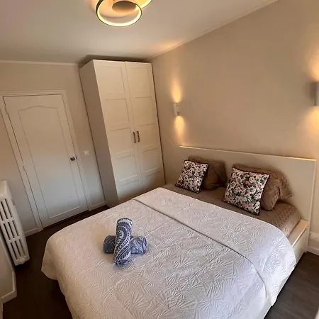 Les Arenes - Centre, 2 Pieces Recemment Renove De 45 M2 Avec Sa Terrasse De 10 M2 Apartment *