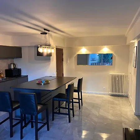 Apartment Les Arenes - Centre, 2 Pieces Recemment Renove De 45 M2 Avec Sa Terrasse De 10 M2