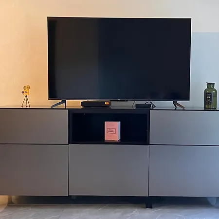 Les Arenes - Centre, 2 Pieces Recemment Renove De 45 M2 Avec Sa Terrasse De 10 M2 Apartment Cannes